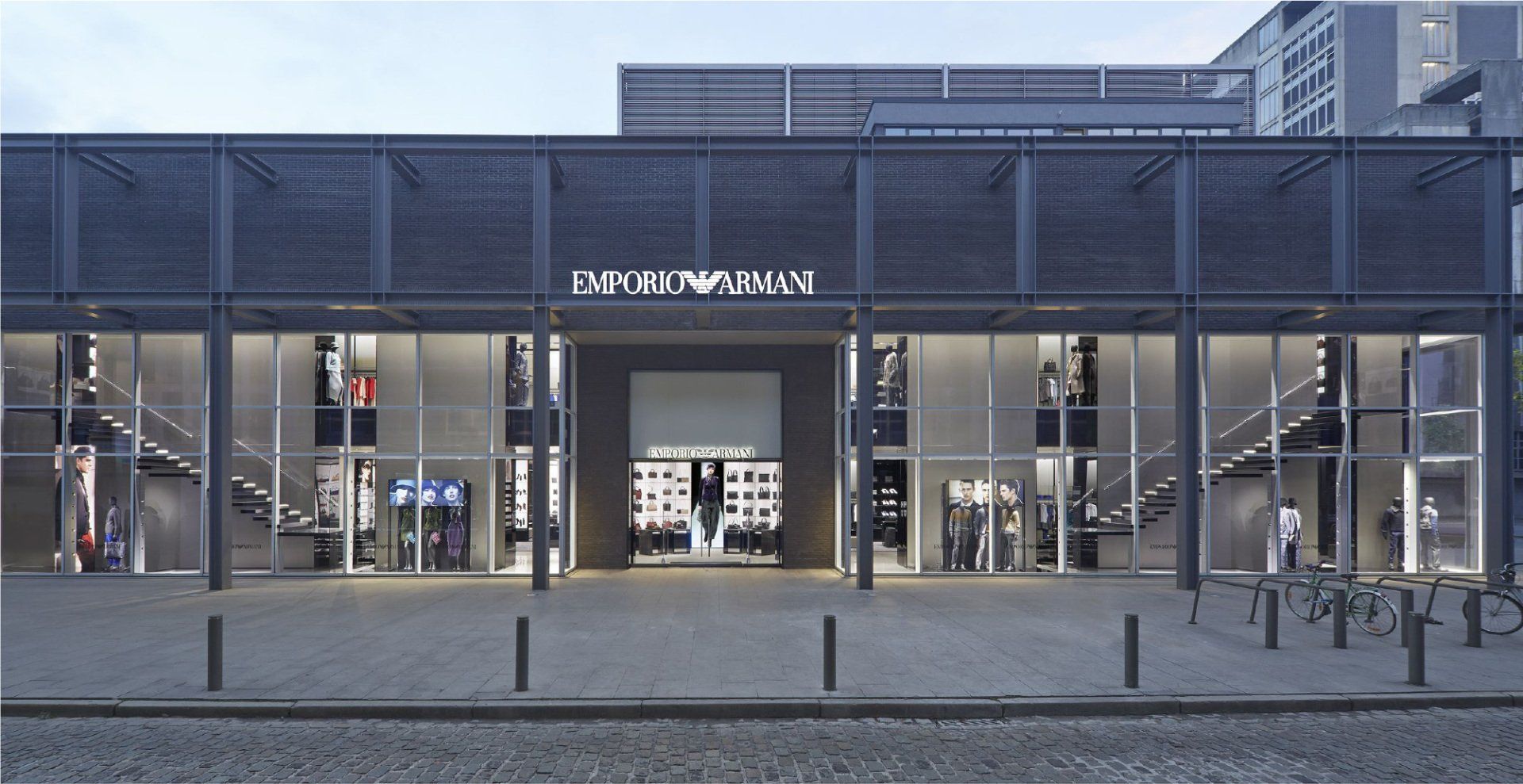 esterno negozio emporio armani