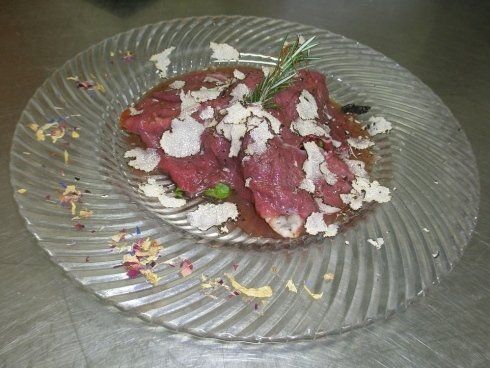 carne con scaglie di tartufo