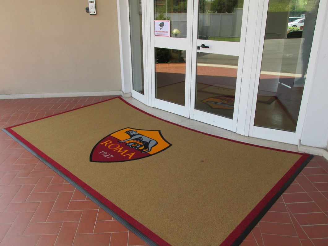 zerbino con logo della Roma