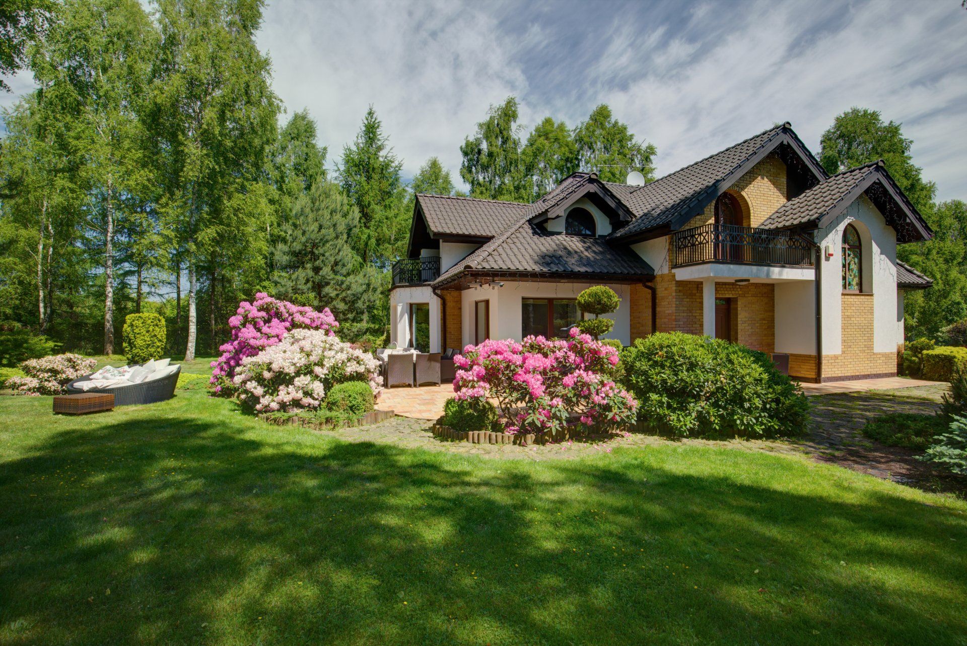 Detached House — etached House with Beauty Garden in Louisville, KY