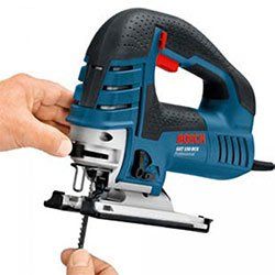 Siaurapjūklis BOSCH GST150BCE