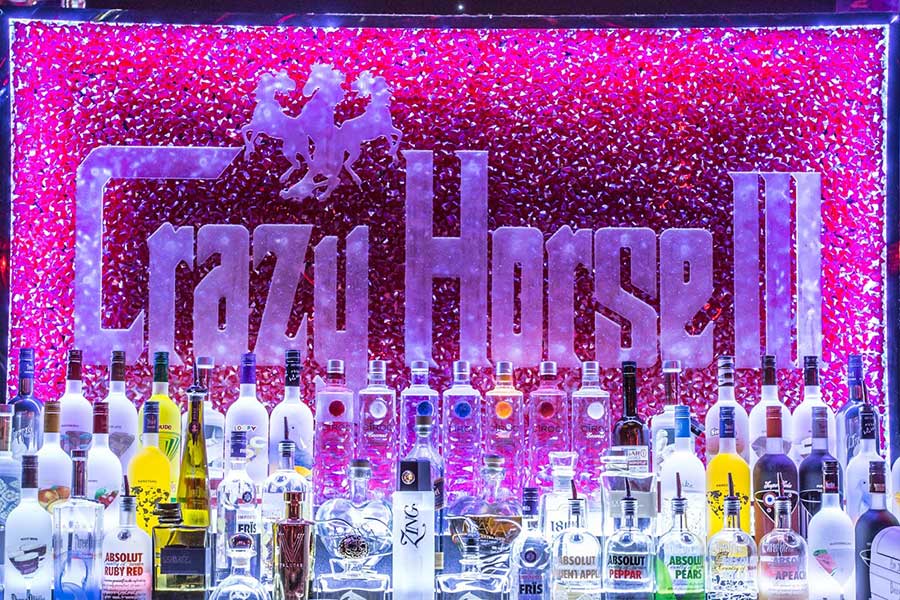 Crazy horse 3 free ride no cover bar