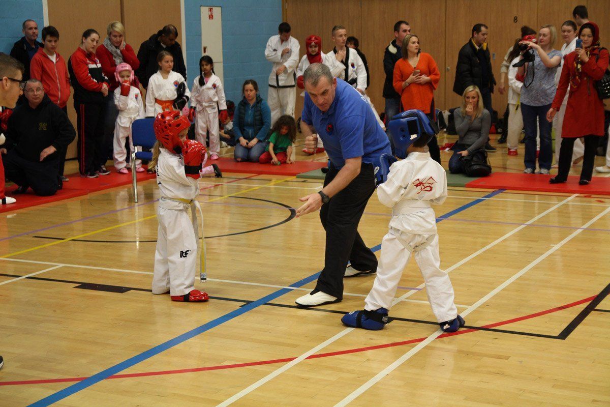 kids karate lessons fight