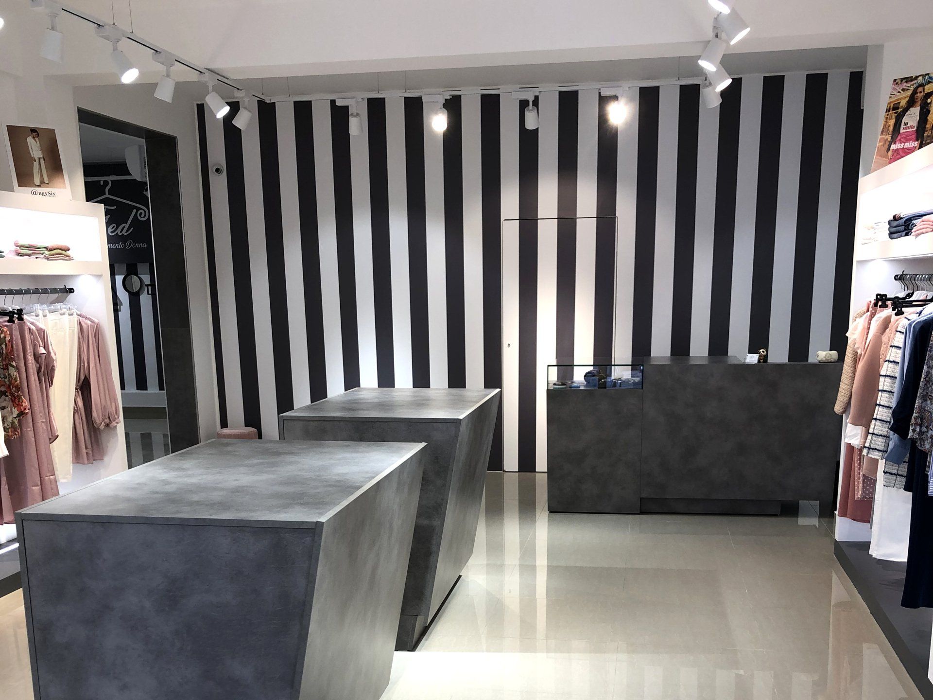 PVC murale negozio