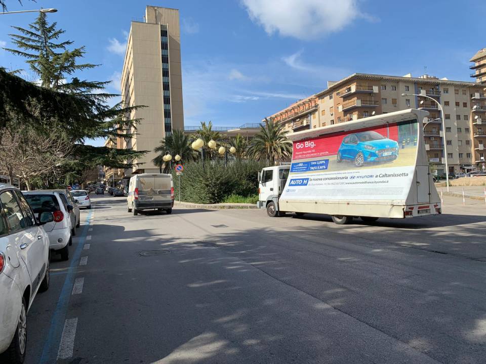 Camion vela operativo