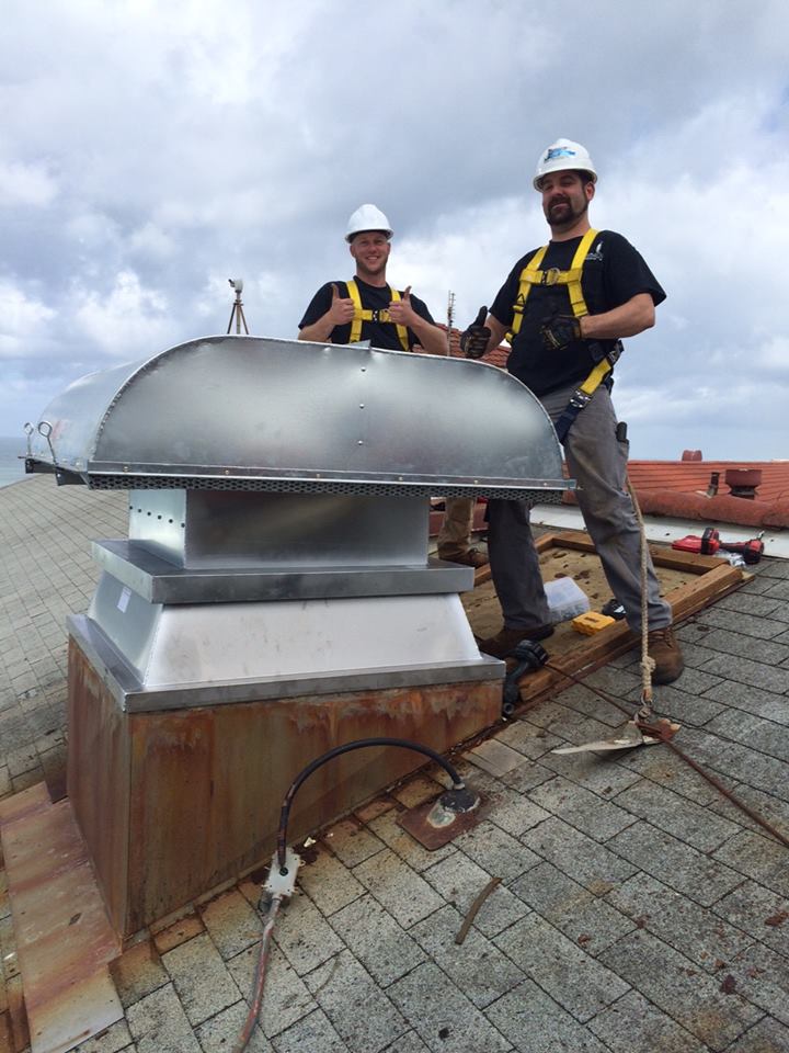 Repairman giving thumbs up — Commercial Heating and Cooling Work in New Port, OR