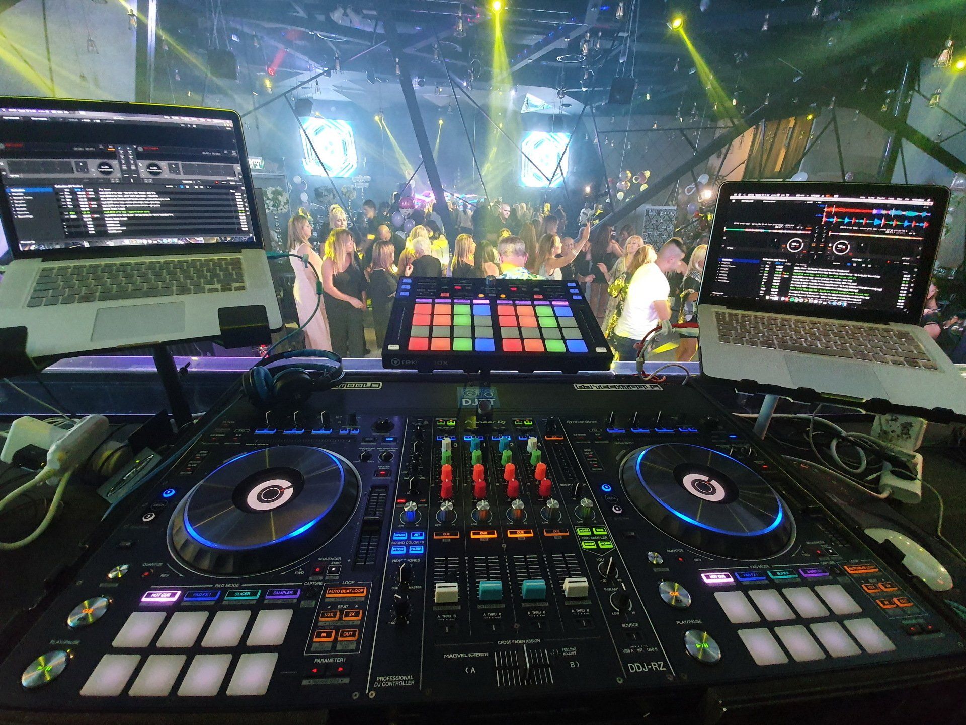 dj's , shlomi , shlomi rahamim , sr , dj , rahamim , event , אירוע , חתונה , בת מצווה , בר מצווה ברית, בריתה , מסיבות , דיגי, דיגיי, דיג'יי,מסיבה אירועים