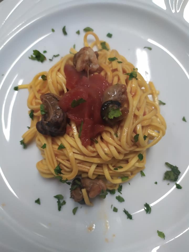 spaghetti al sugo con lumache