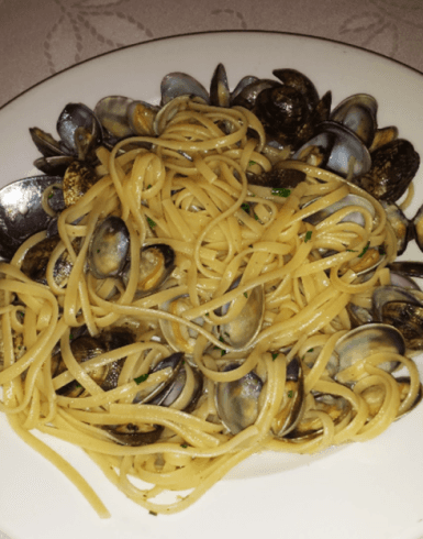 spaghetti e cozze, spaghettata di pesce, cena a base di pesce, pranzo, pesce