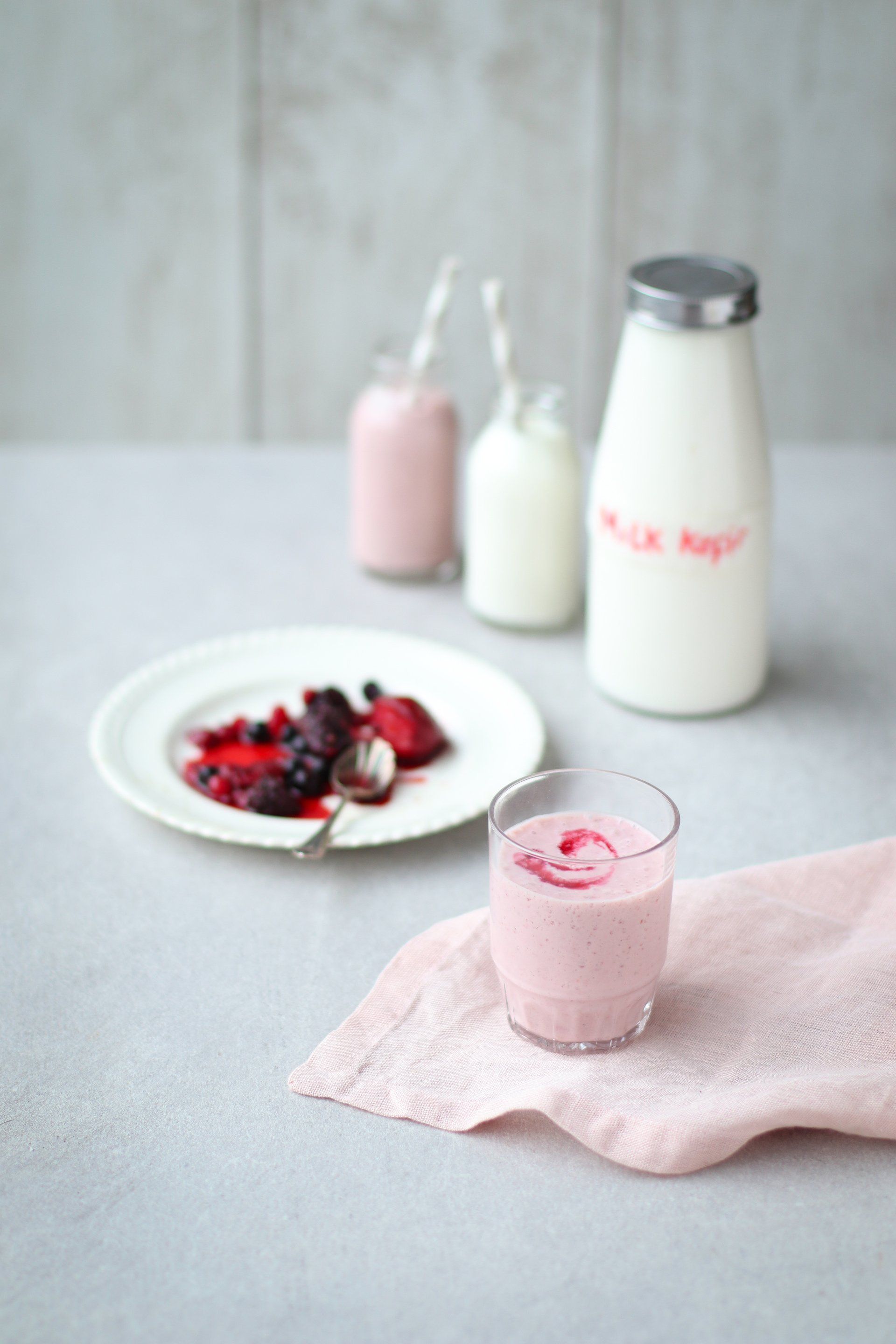 Milk kefir smoothie