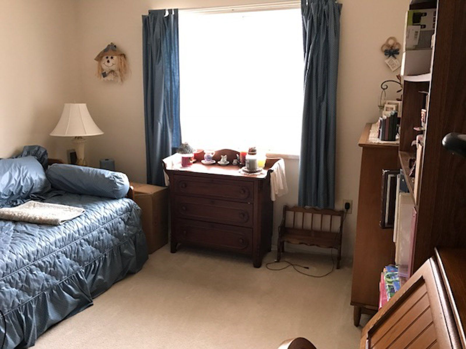 bedroom with day bed