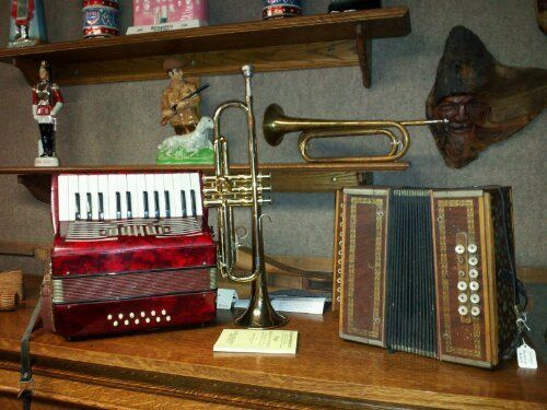 Heirlooms —  Collectibles in Santee, CA