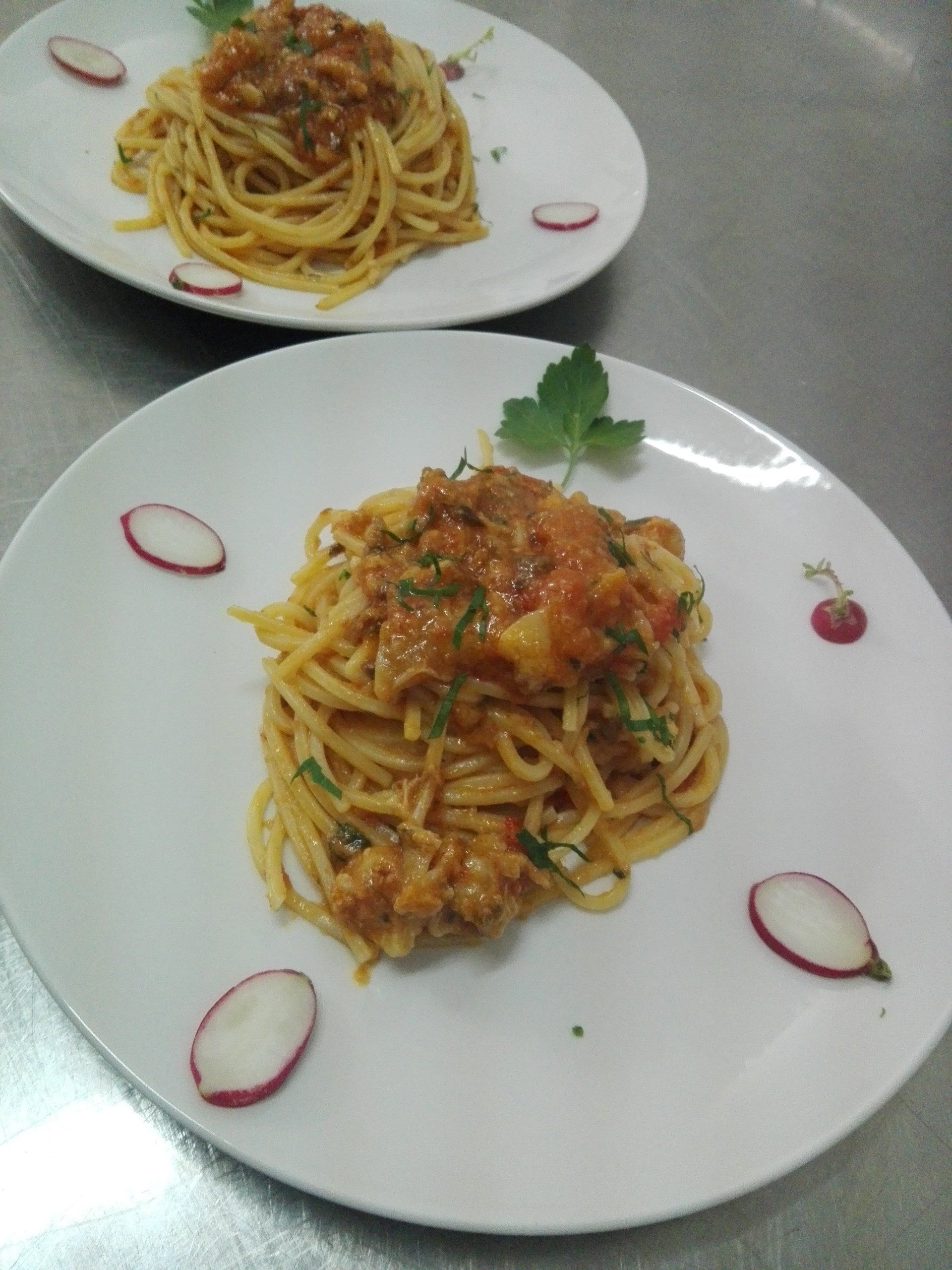 bucatini al sugo