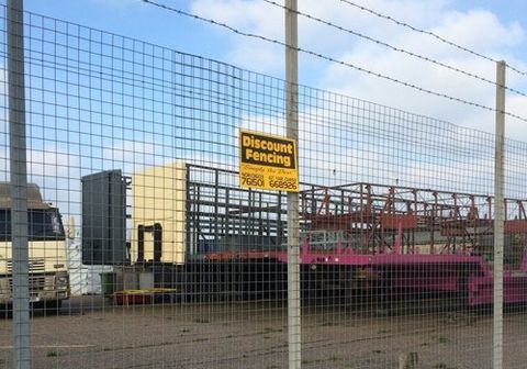 Commercial fencing