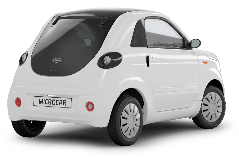 Une microcar blanche avec un toit noir sur fond blanc