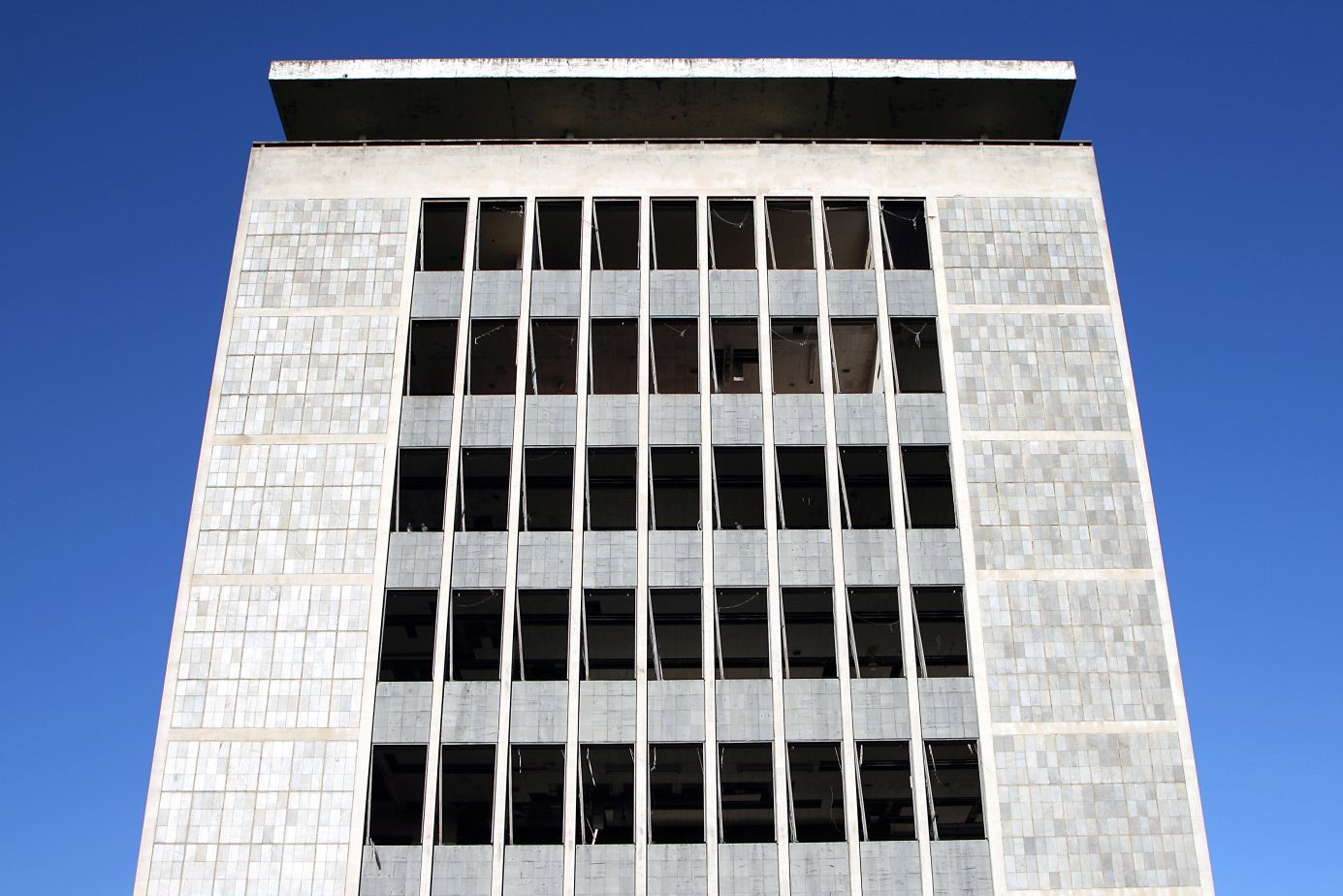 Old building after asbestos removal in Waipahu, HI