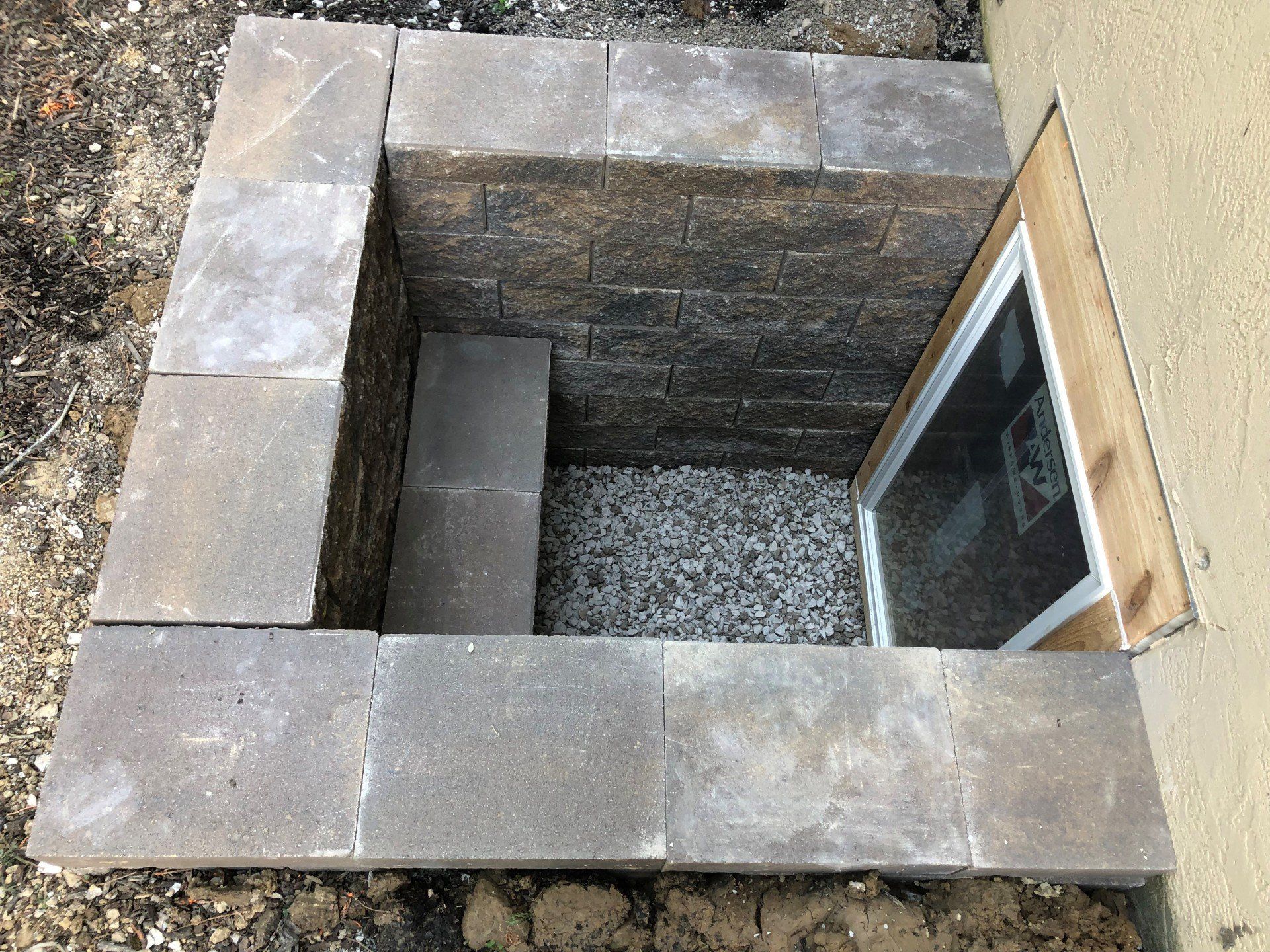 Oberfield’s Versa Lok Retaining Wall Material