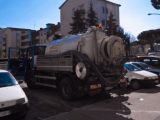 Mezzo per gli spurghi