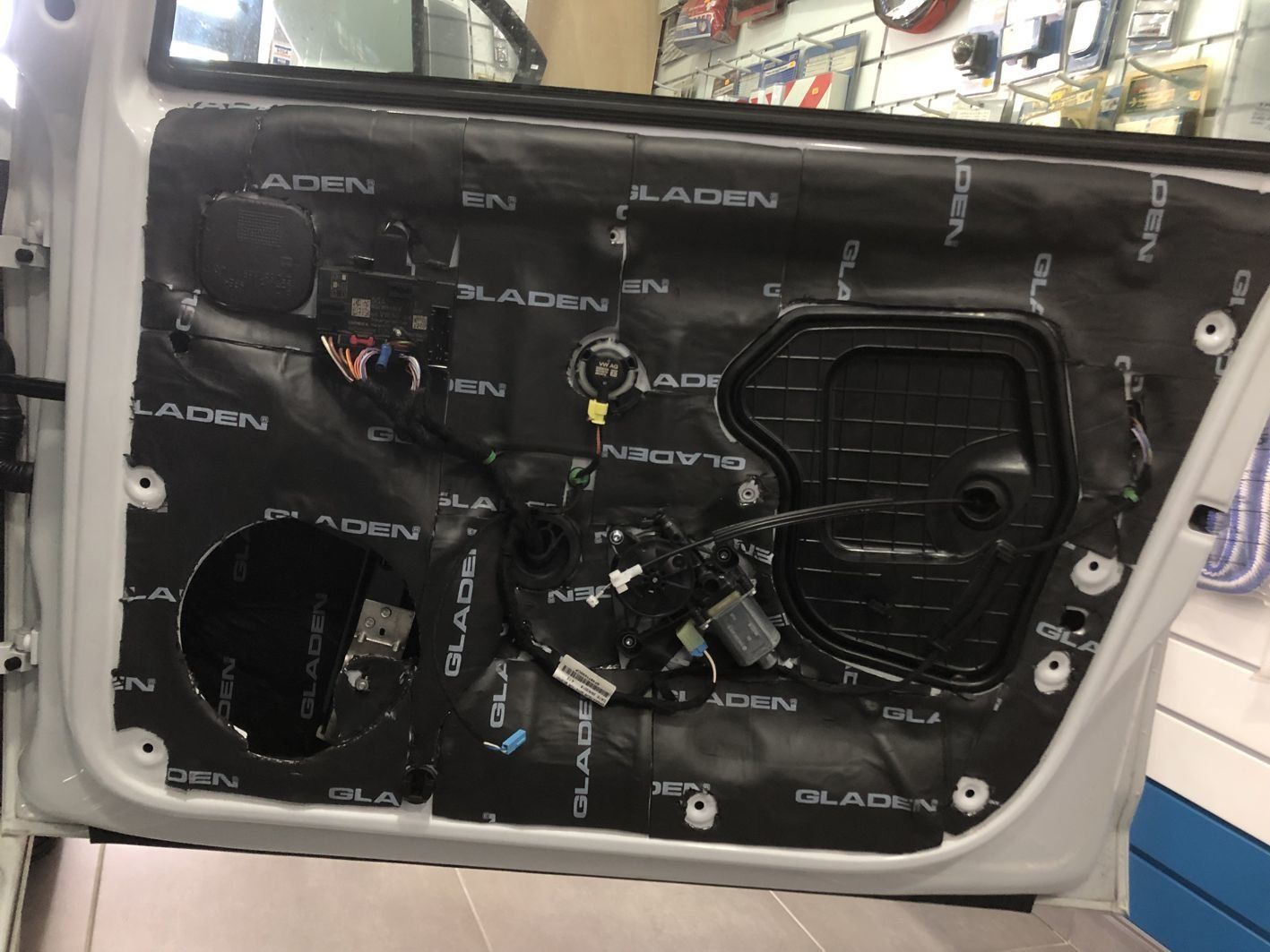 Equipo sonido DSP Mosconi - Gladen para BMW front