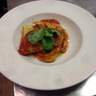 Ravioli pomodoro e basilico fatti in casa