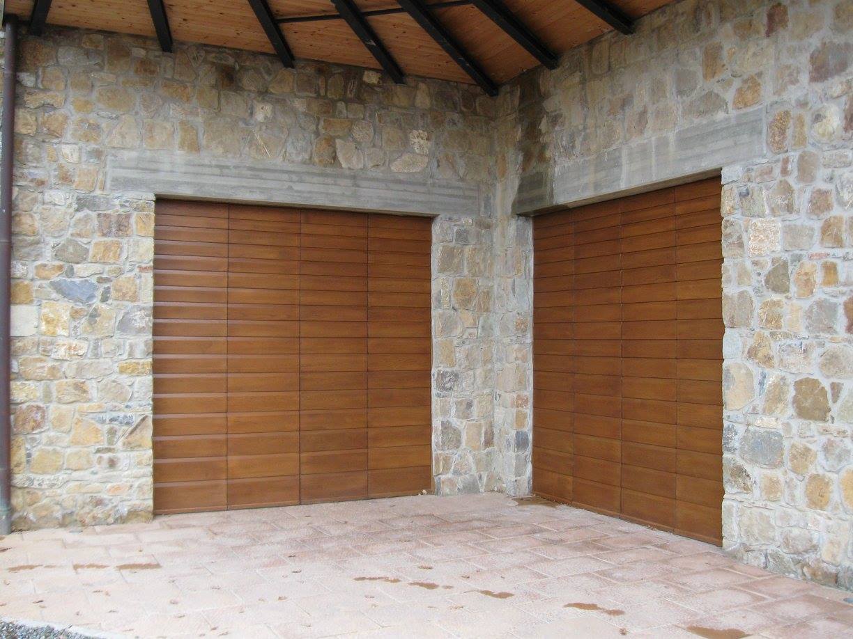 portoni in legno per abitazione