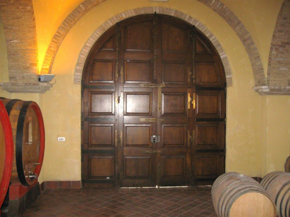 portone di ingresso in legno su misura