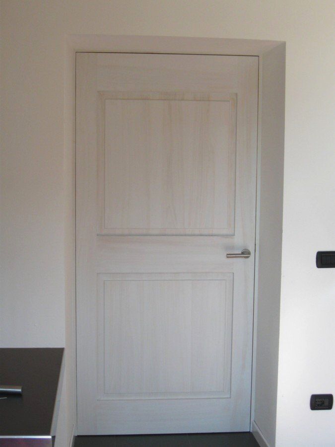 porta interna bianca in legno