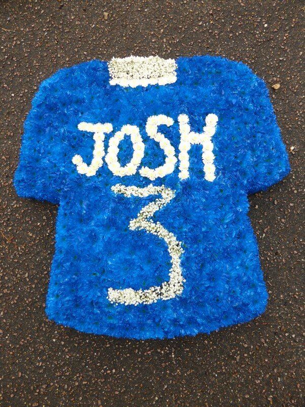 36. Football shirt in blue and white