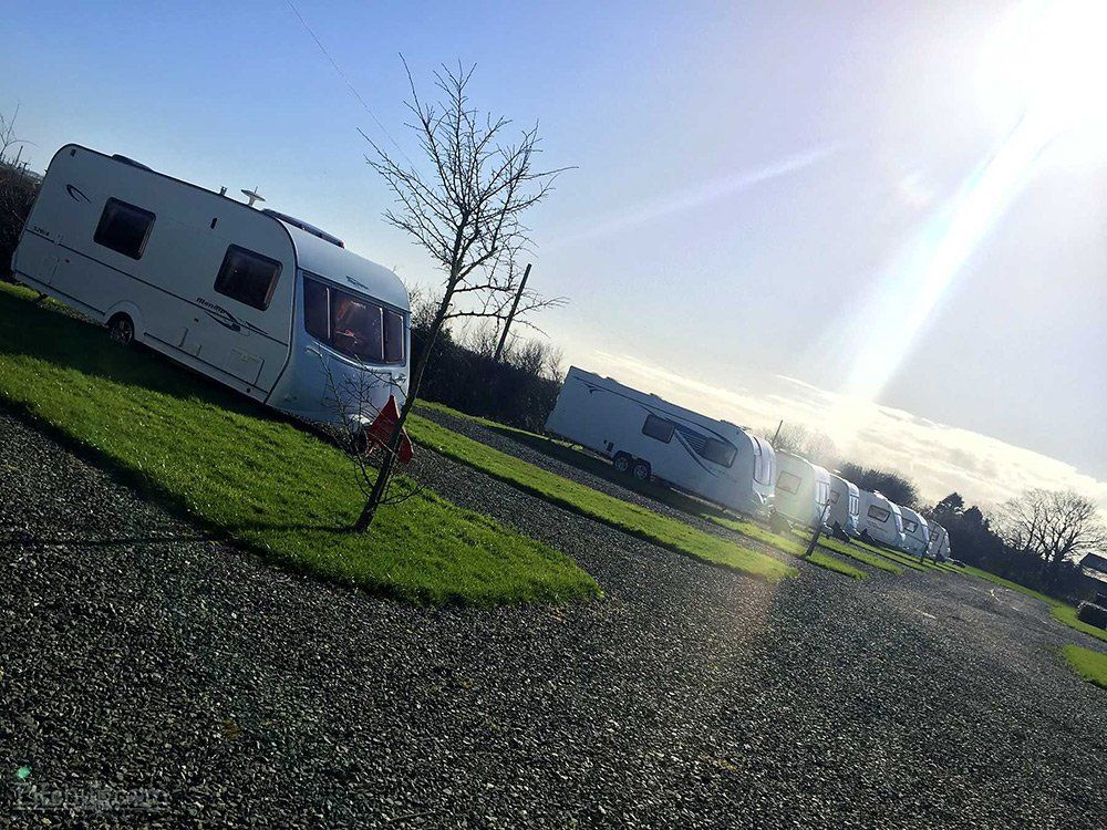 Camping in Pembrokeshire, Broad Haven: Creampots