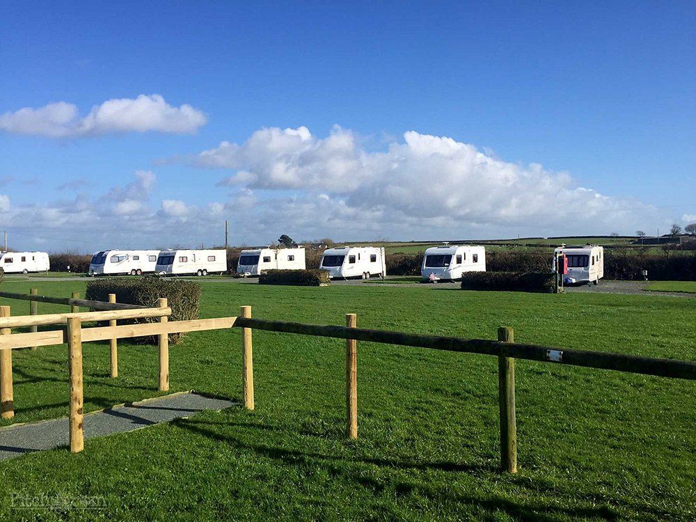 Camping in Pembrokeshire, Broad Haven: Creampots