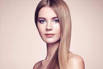 Blonde woman with straight hair in Lakewood, WA
