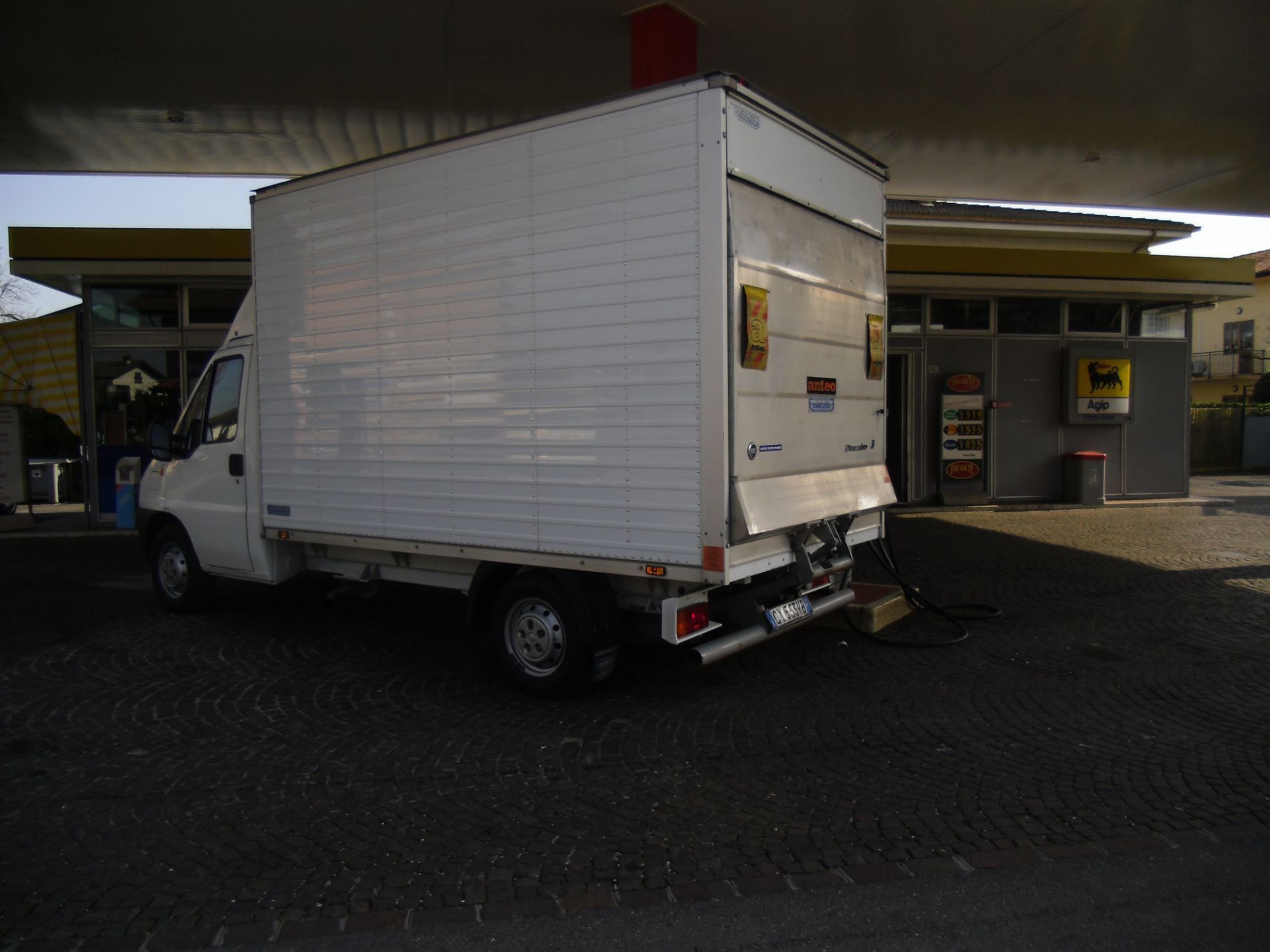 camion cassonato pronto per un trasporto