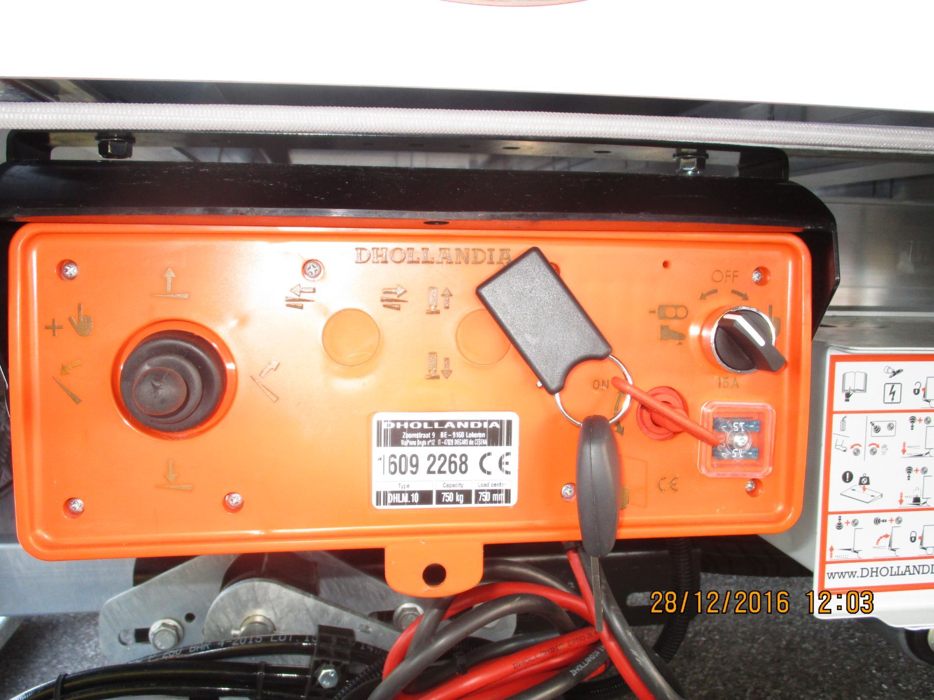 dettagli tanica Opel Movano
