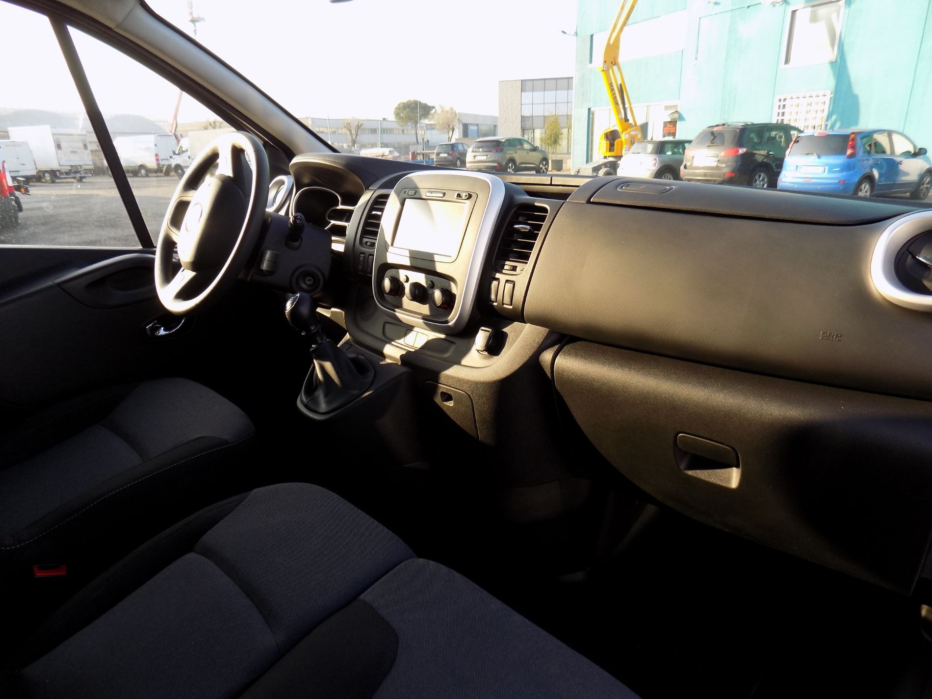 vista interni pulmino Fiat Talento