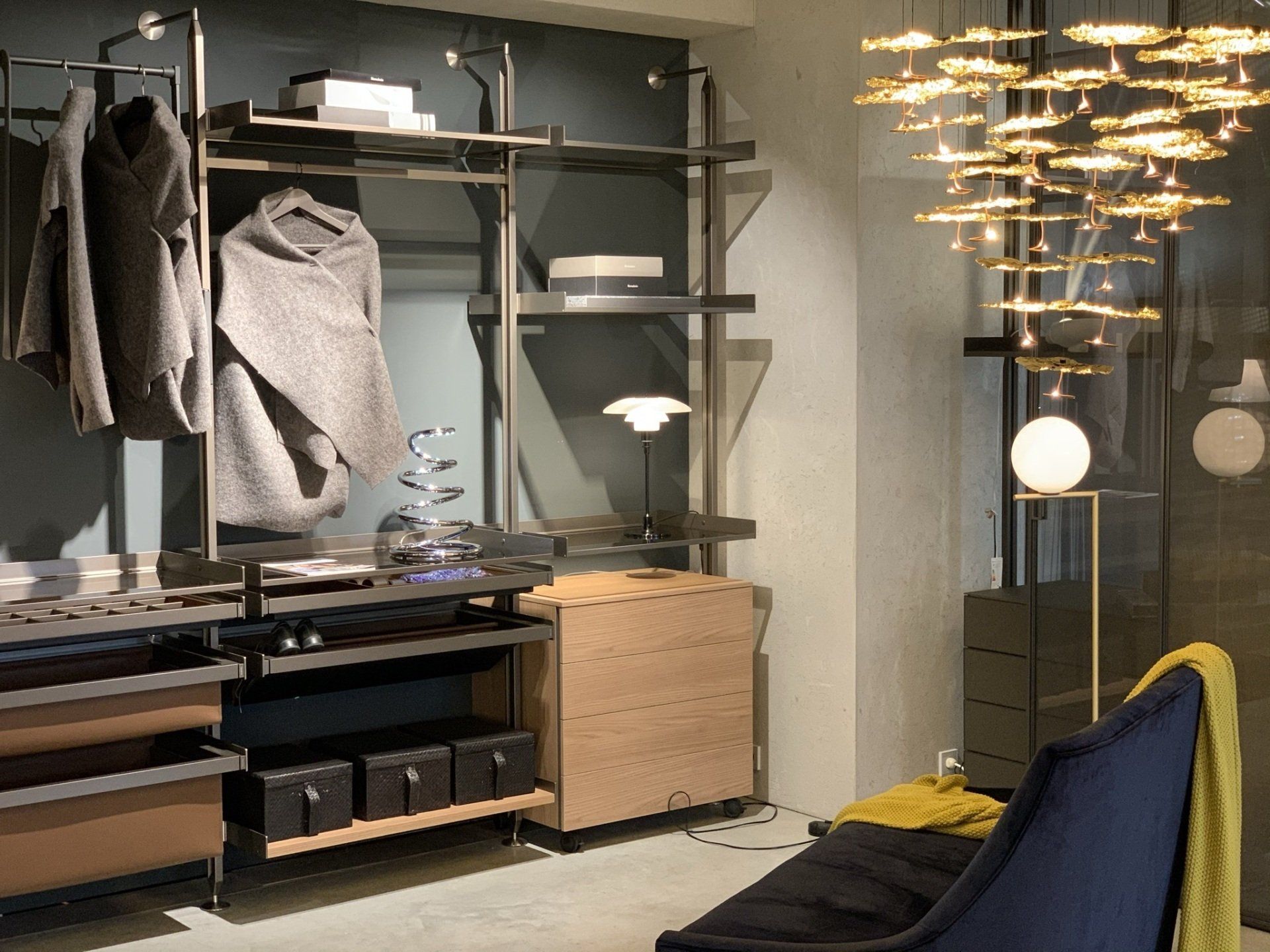 Leo Möbeldesign, Leistungen, Eigenheim