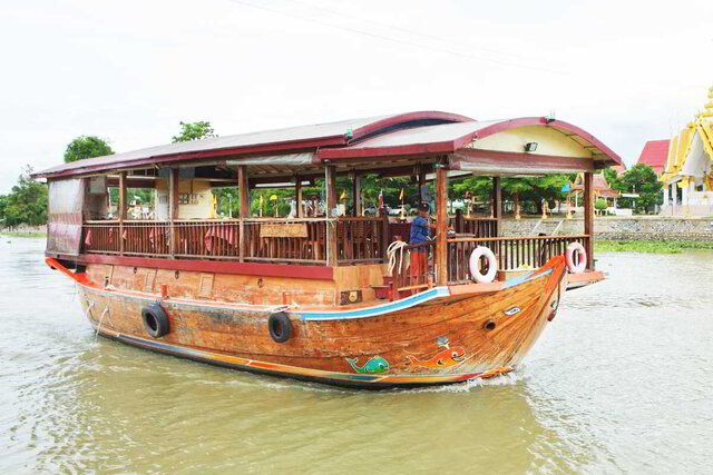 รูปเรือร้านบ้านไม้