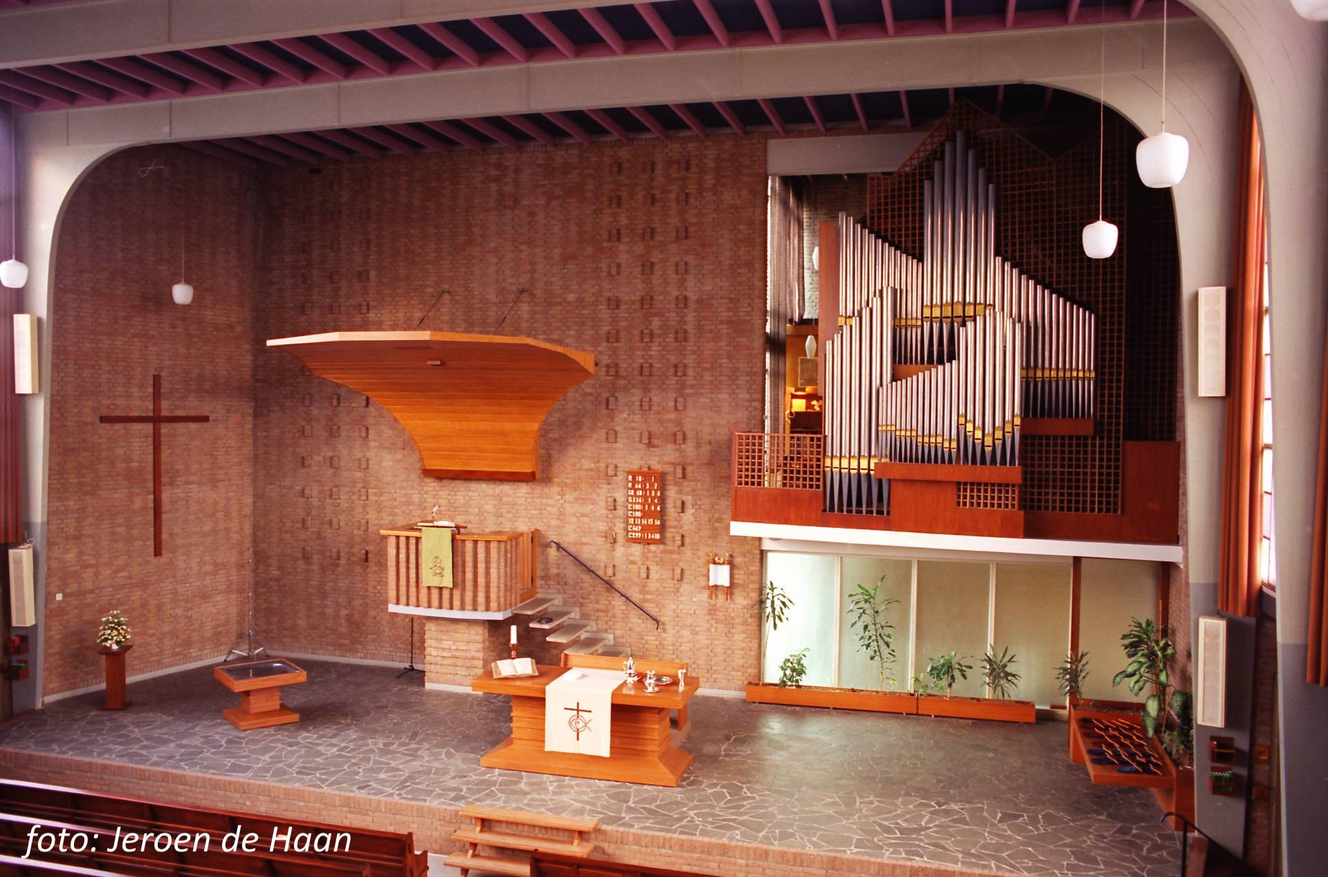 Salvatorikerk, orgel, Van Oeckelen, Alphen aan den Rijn, Gereformeerde Kerk, orgelfront, speeltafel, registerknoppen, pijpen