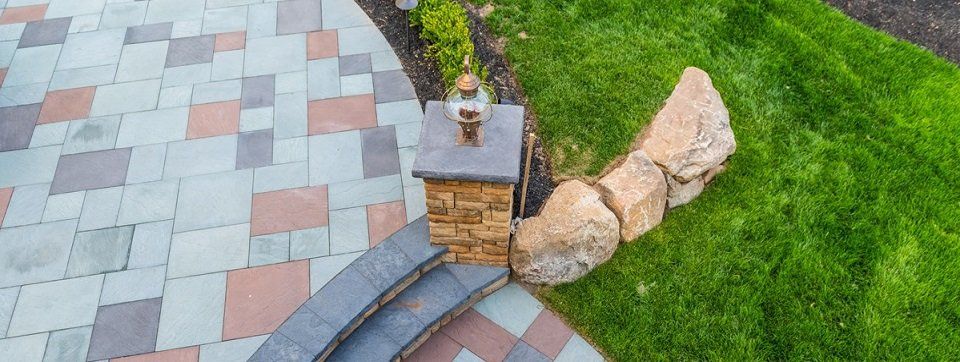 Residential Hardscape Outdoor Kitchen Pavers