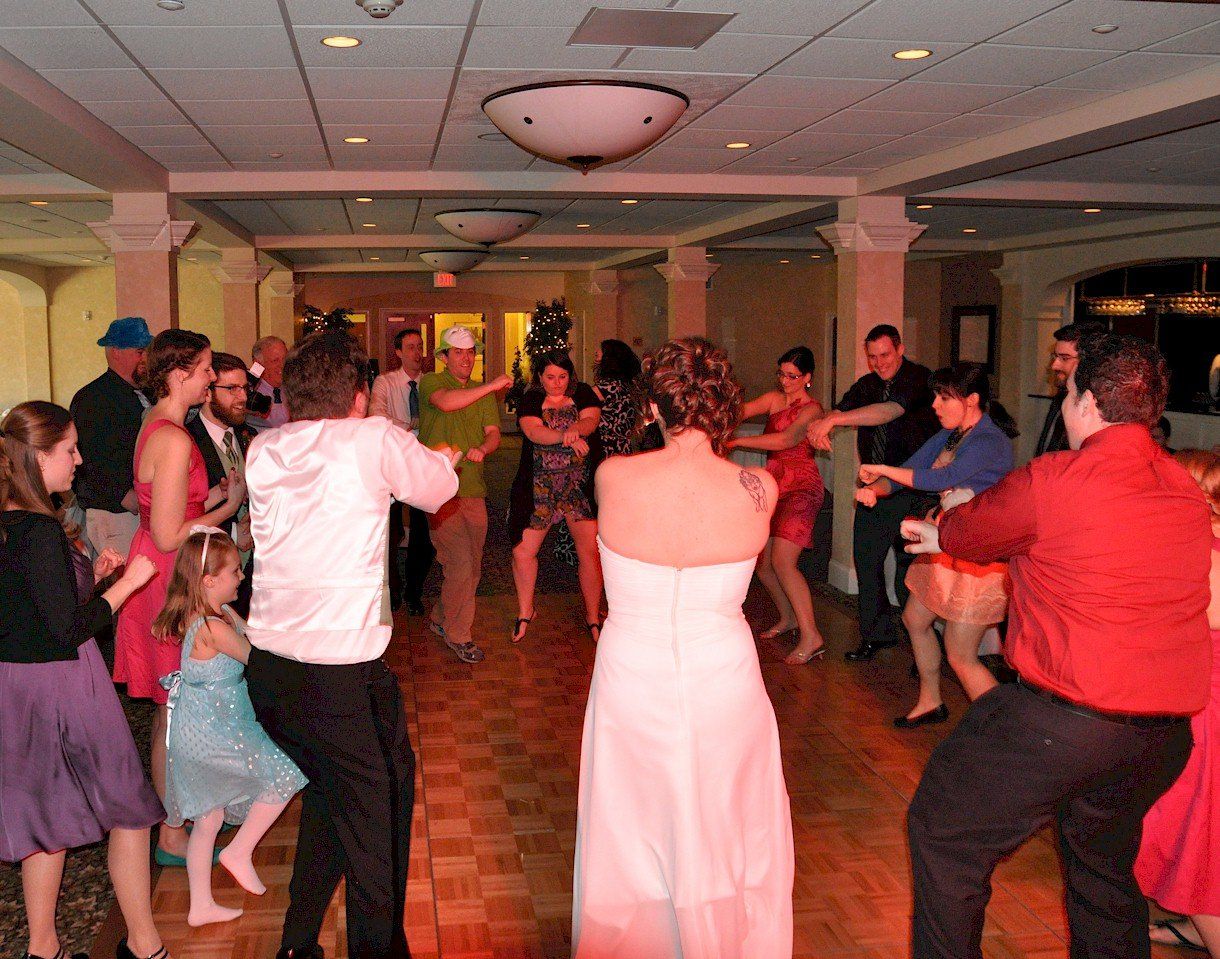 wedding dj dancing Atkinson Country Club, Atkinson, New Hampshire