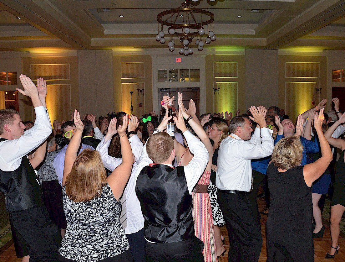 wedding guests dancing at Omni MT Washington Bretton Woods NH