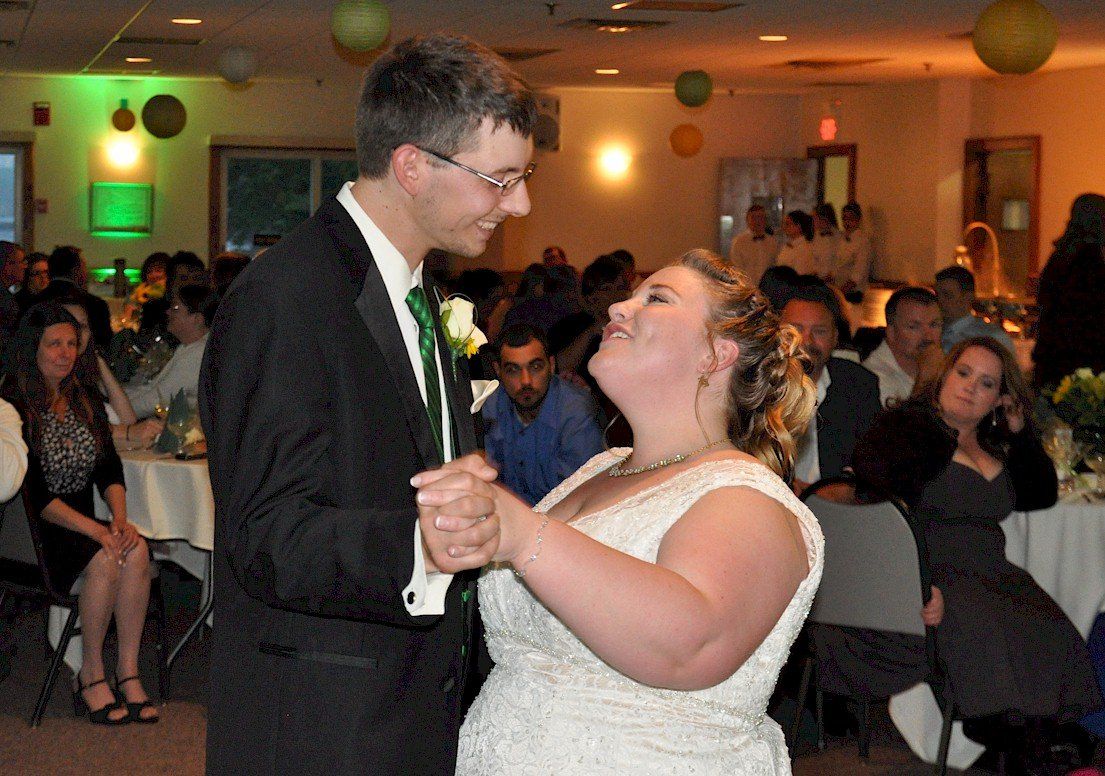 wedding first dance DJ at The Portsmouth Elks Hall, Portsmouth