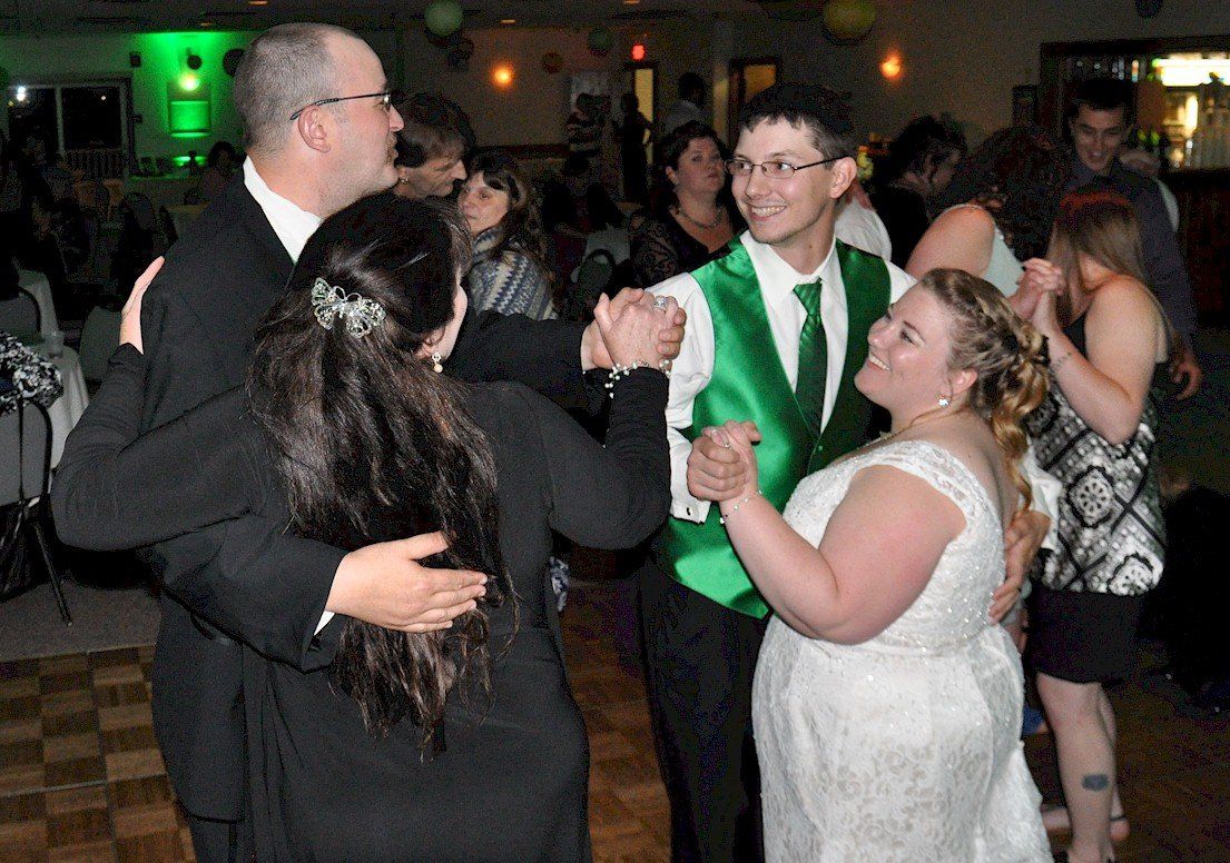 DJ Dancing The Portsmouth Elks Hall, Portsmouth