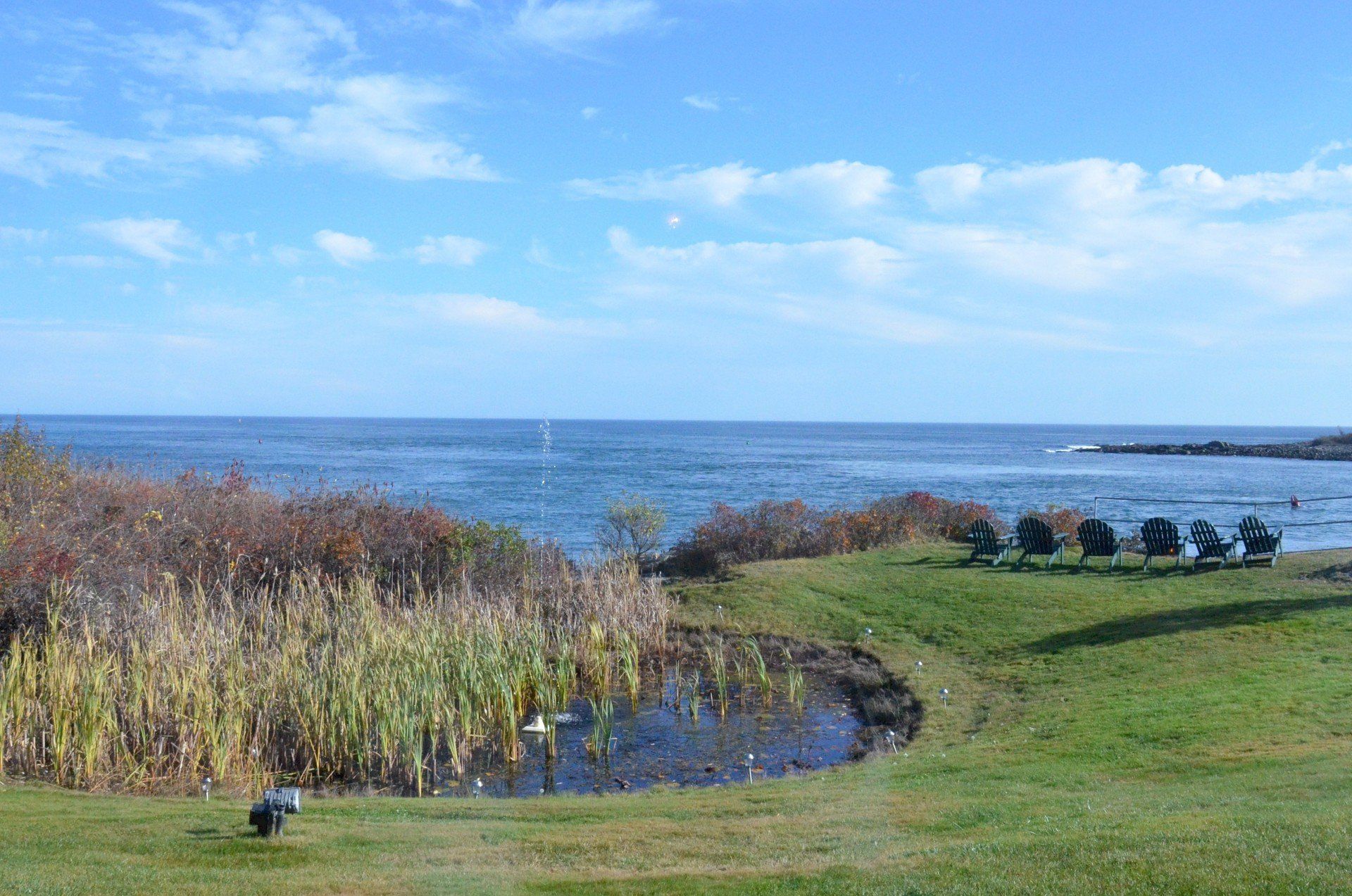 wedding ceremony at Stage Neck Inn, York Harbor, Maine