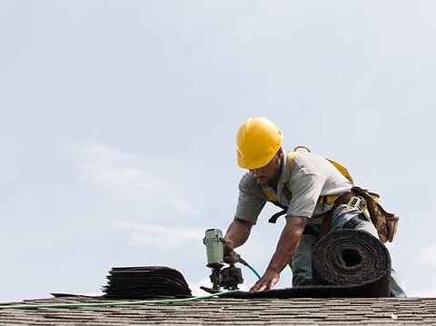 roofer at work