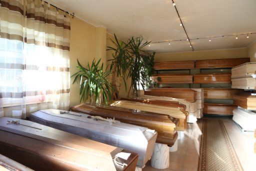 esposizione casse funebri