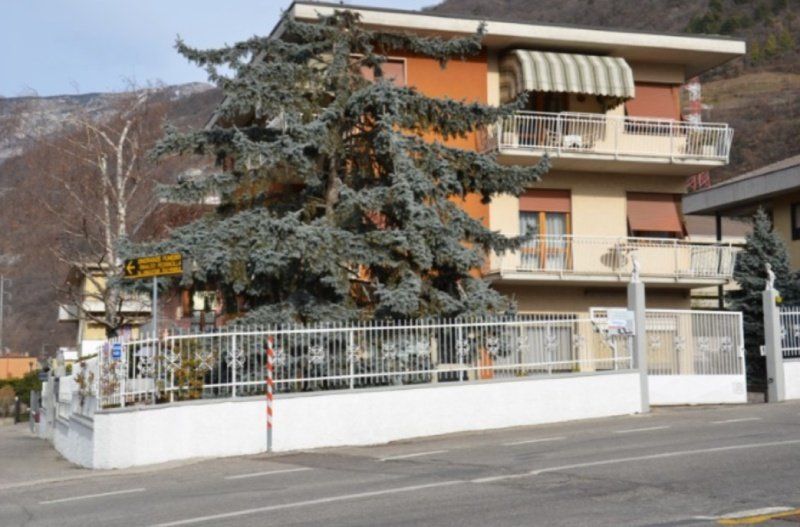 vista esterna delle pompe funebri