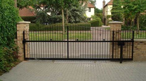 Metal sliding gates