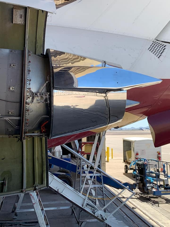 airplane engine