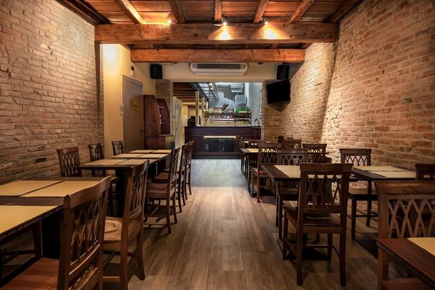 tavoli e sedie pub