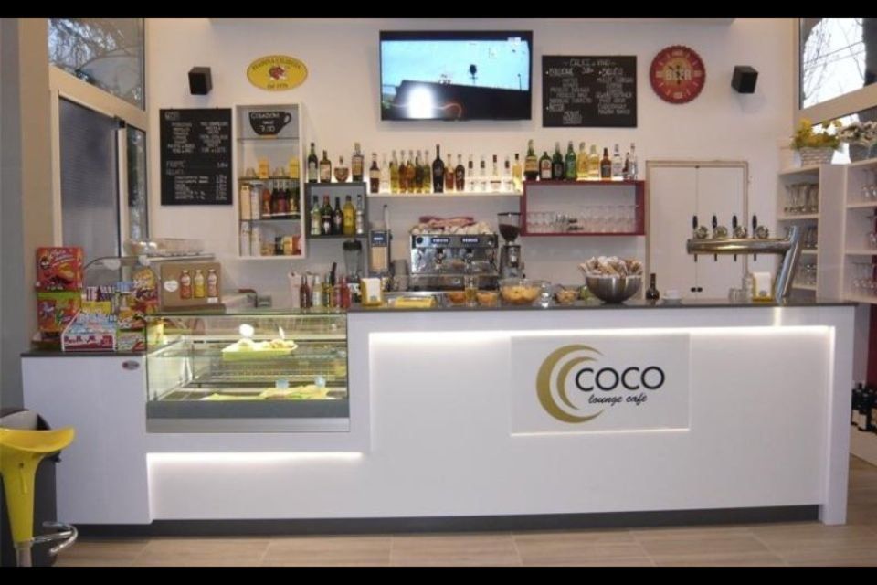 bancone caffetteria moderna
